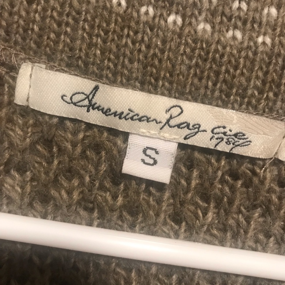 American Rag Sweater - Picture 3 of 4
